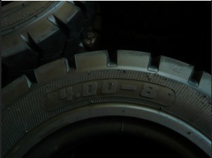 優(yōu)質(zhì)鏟車叉車實(shí)心輪胎400-8 性能特點(diǎn)與選購(gòu)指南